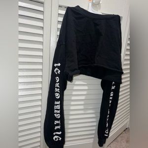 Black long sleeve cropped